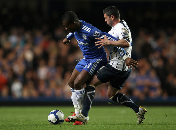 示出他的多 示出他的多